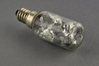 Magnesium_foil_flash_bulb_